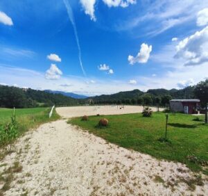 maneggio passeggiate a cavallo esperienze umbria gubbio attività